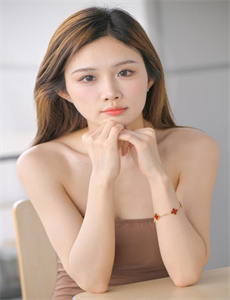 她找我